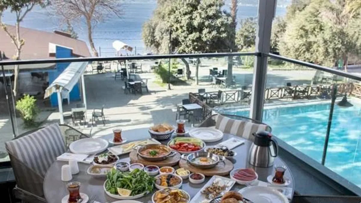 Antalya Muratpaşa'da sosyal tesisler bayramın ilk günü kapalı