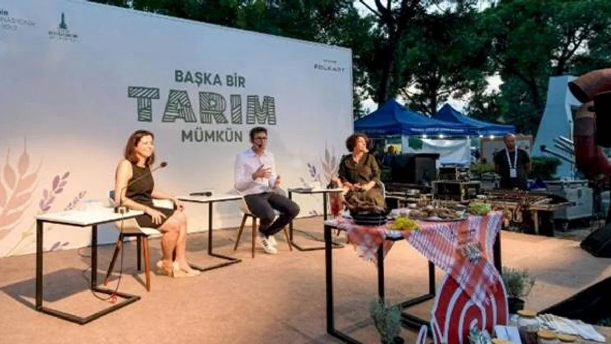 92. İzmir Enternasyonal Fuarı’nda gençlerle tarladan sofraya