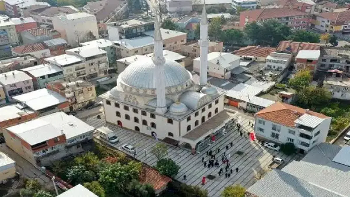 Bursa Osmangazi'de 20 yıldır çözülemeyen sorun! 300 bin vatandaşın yolu kapalı