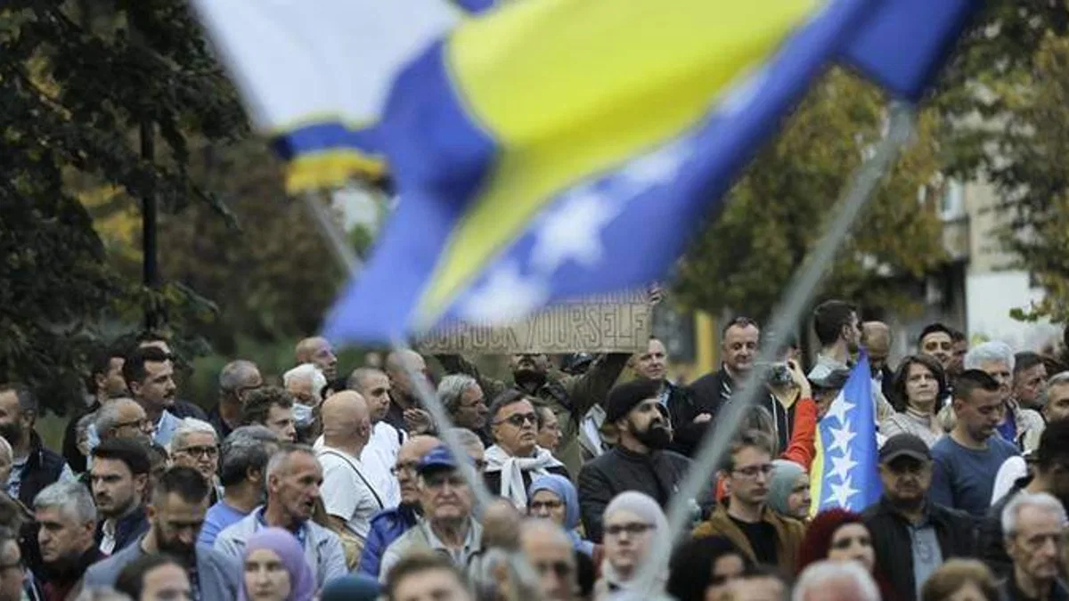 Bosna Hersek'te Yüksek Temsilci aleyhine gösteri düzenlendi