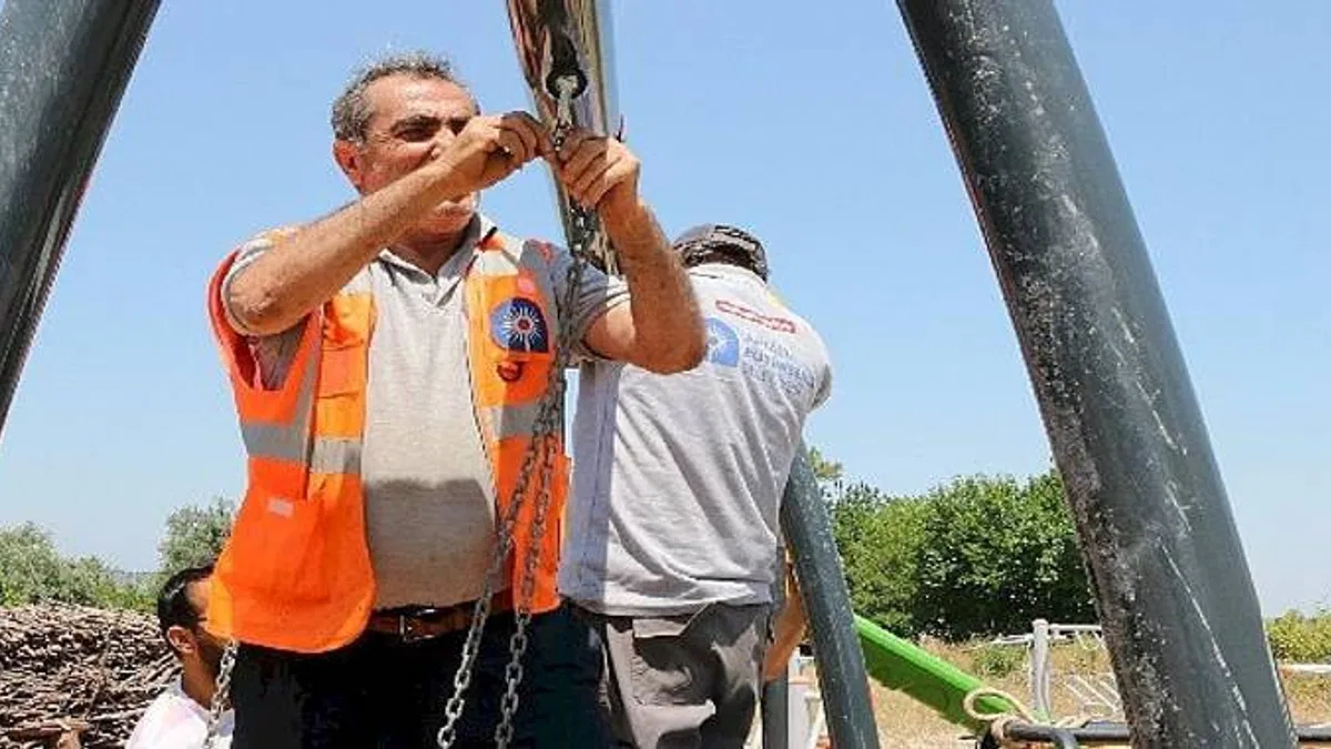 Büyükşehir'den Hacısekilerli çocuklara oyun parkı
