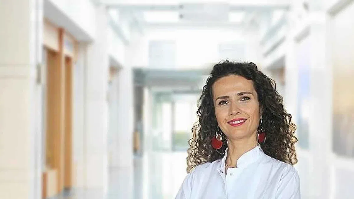 Evde diş beyazlatmadan kaçının Beyazlatma işlemi güvenilir kliniklerde yapılmalı