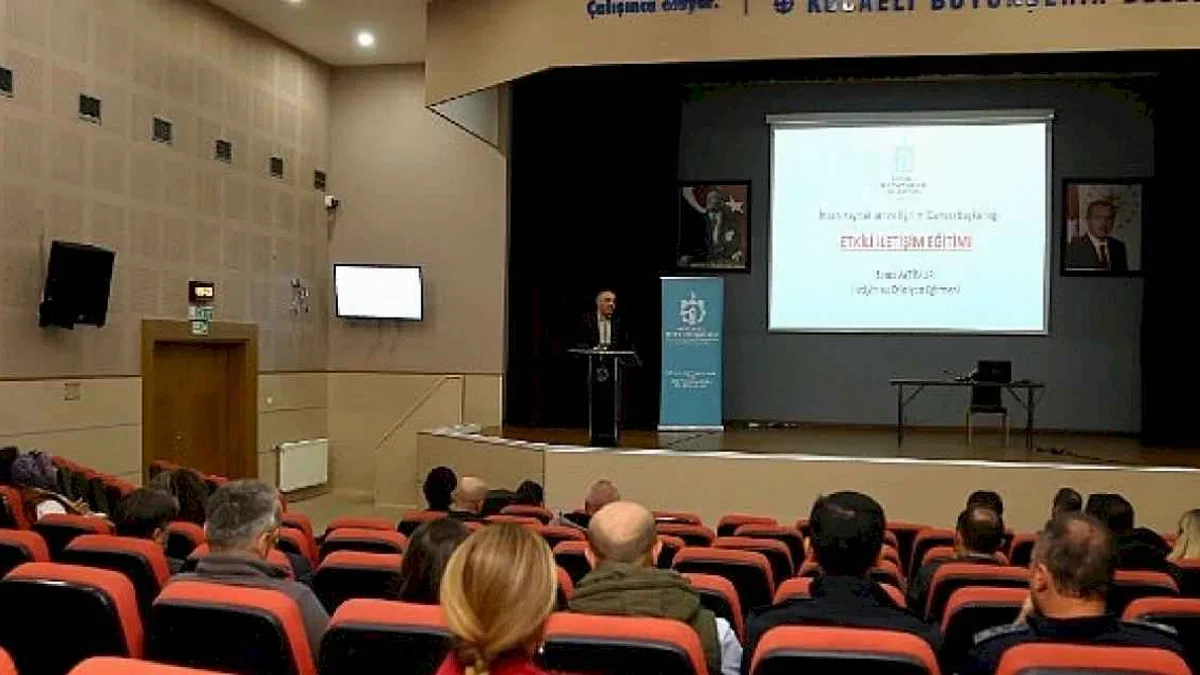 Büyükşehir'den şef ve amirlere eğitim