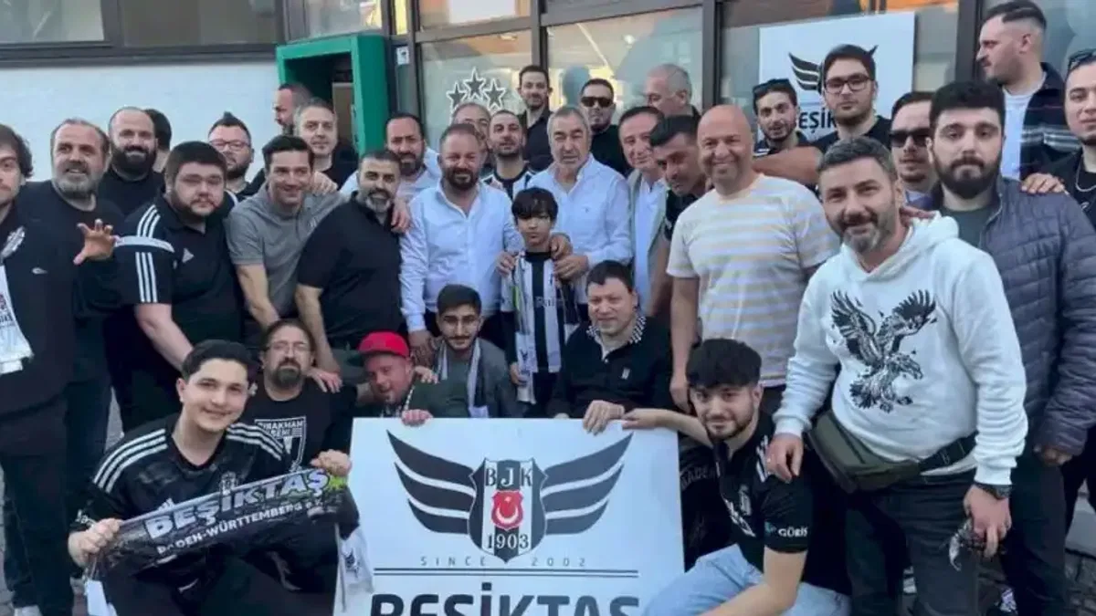 Samet Aybaba Stuttgart’ta taraftarlarla buluştu
