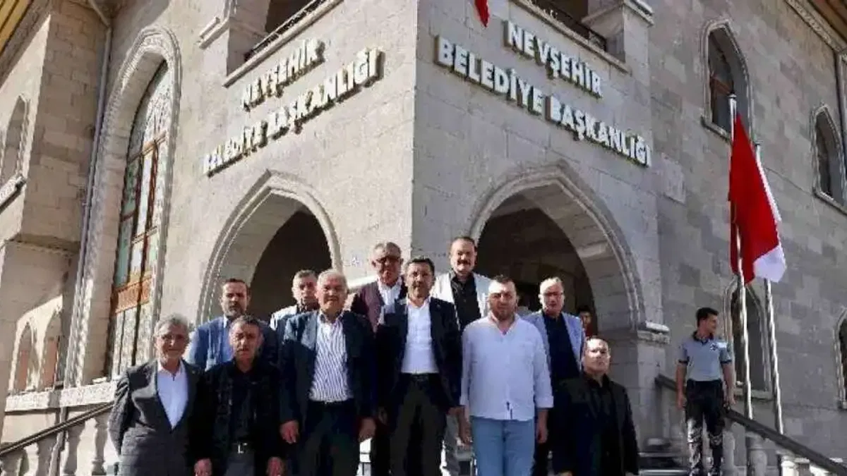 Esnaflarımızın her zaman yanında olacağız