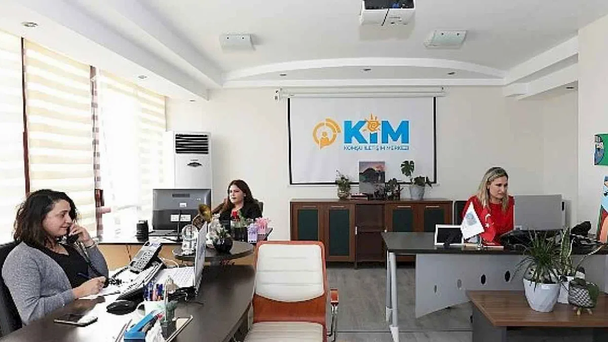 Narlıdere Belediyesi Komşu İletişim Merkezi'nin 6 Aylık Durum Raporu'na göre; vatandaşlardan gelen 2 bin 497 talebin 2 bin 306'sı sonuçlandırıldı.