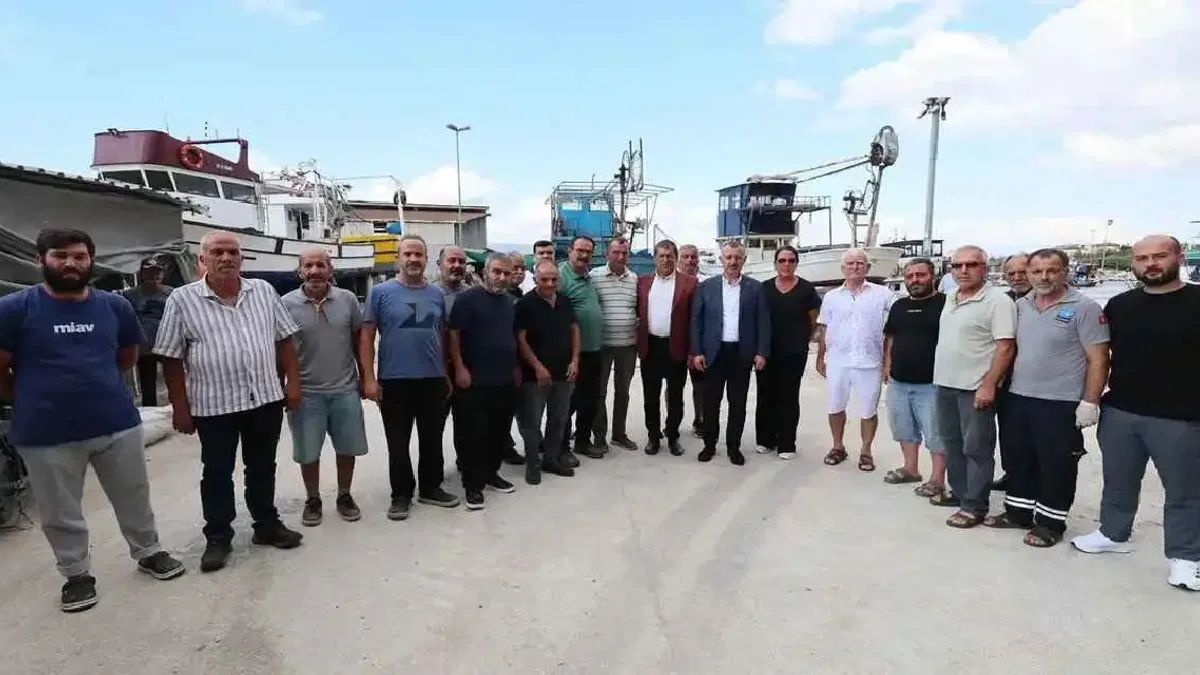 Kocaeli'de Başan Büyükakın balıkçılarla geleneği bozmadı