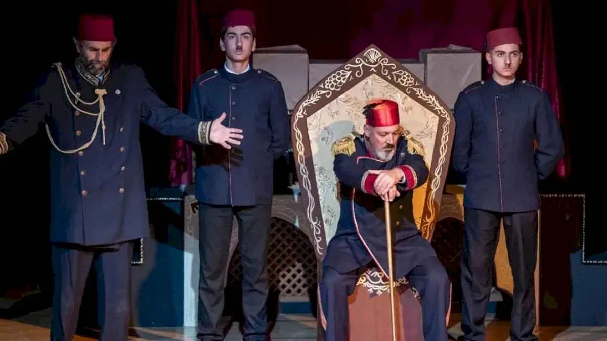 İzmir'de 6. Mahalle Tiyatroları'na muhteşem final