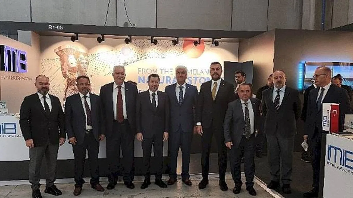 Egeli Madenciler İtalya'ya 100 Milyon Dolar İhracat Hedefliyor