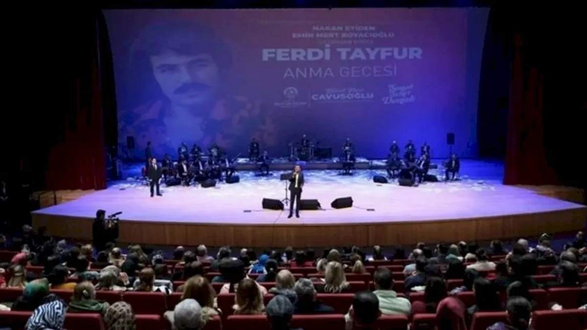 Denizli'de Ferdi Tayfur unutulmaz eserleriyle anıldı