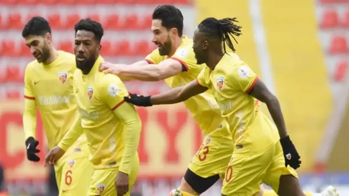 Bellona Kayserispor 3-2 Tümosan Konyaspor (Maç Sonucu) Kayseri'den kritik galibiyet!