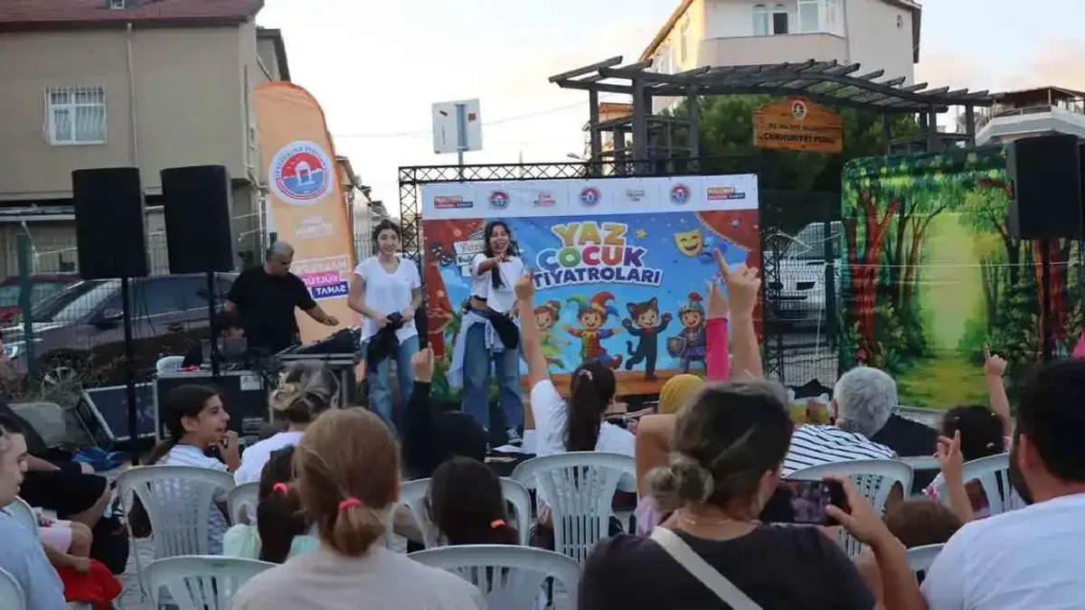 İstanbul Maltepe’de açık hava çocuk tiyatrosunda yaz finali gerçekleşti