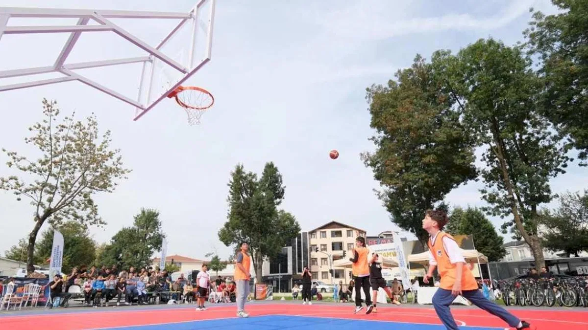 Sakarya sokak basketbolu turnuvasında parkeler inledi