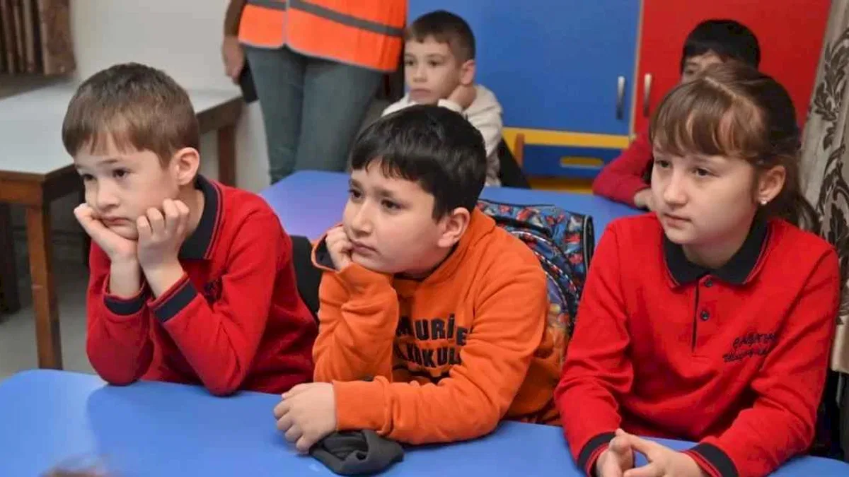 Manisa'da çocuklara deprem bilinci