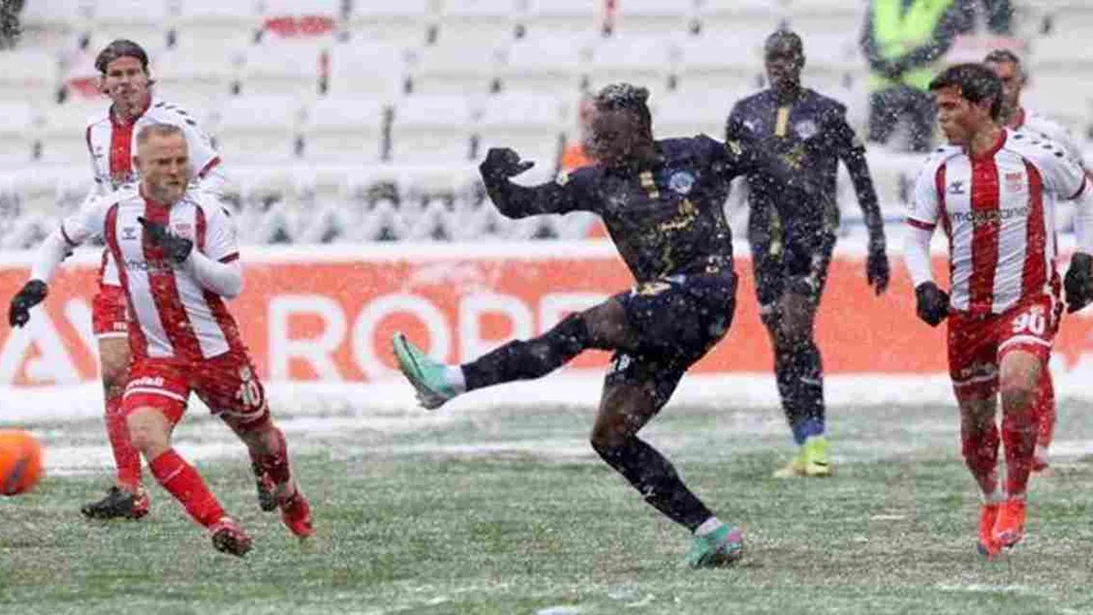 Net Global Sivasspor 0-0 Kasımpaşa (Maç Sonucu) Sivas'ta kazanan yok!