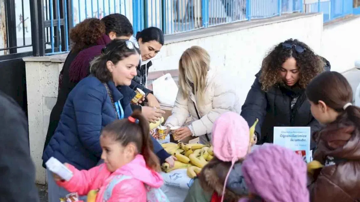İzmir Güzelbahçe çocukların beslenmelerini zenginleştirdi