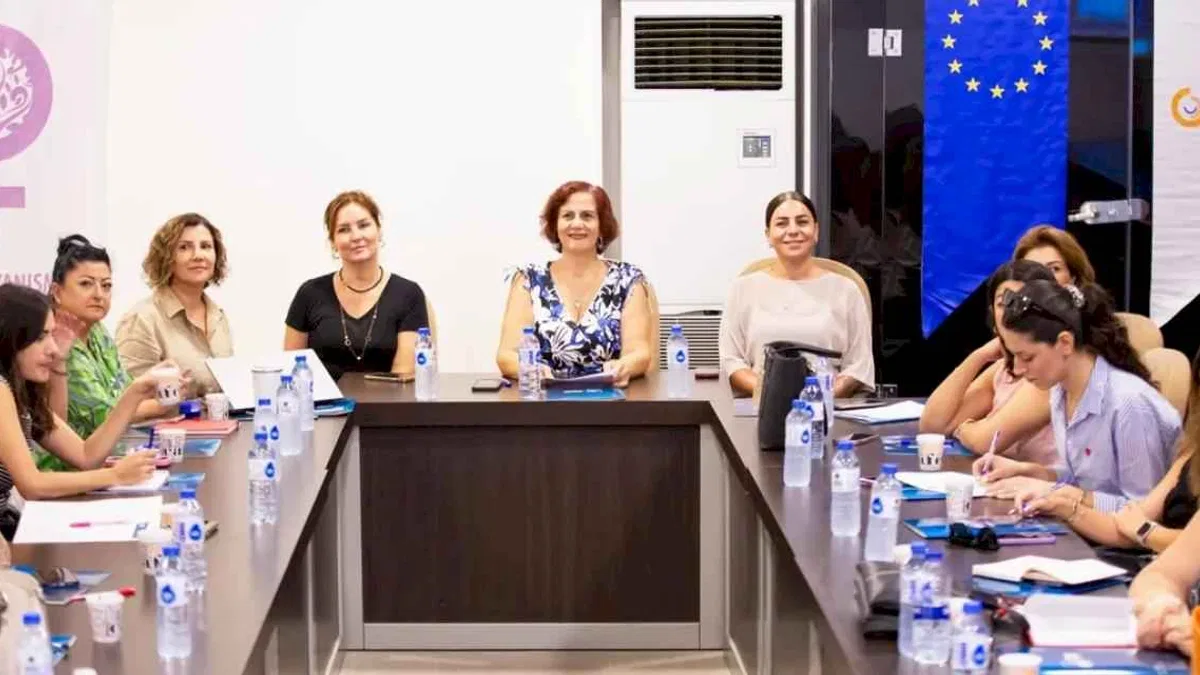 İzmir kadına şiddet karşı Narlıdere'de buluştu