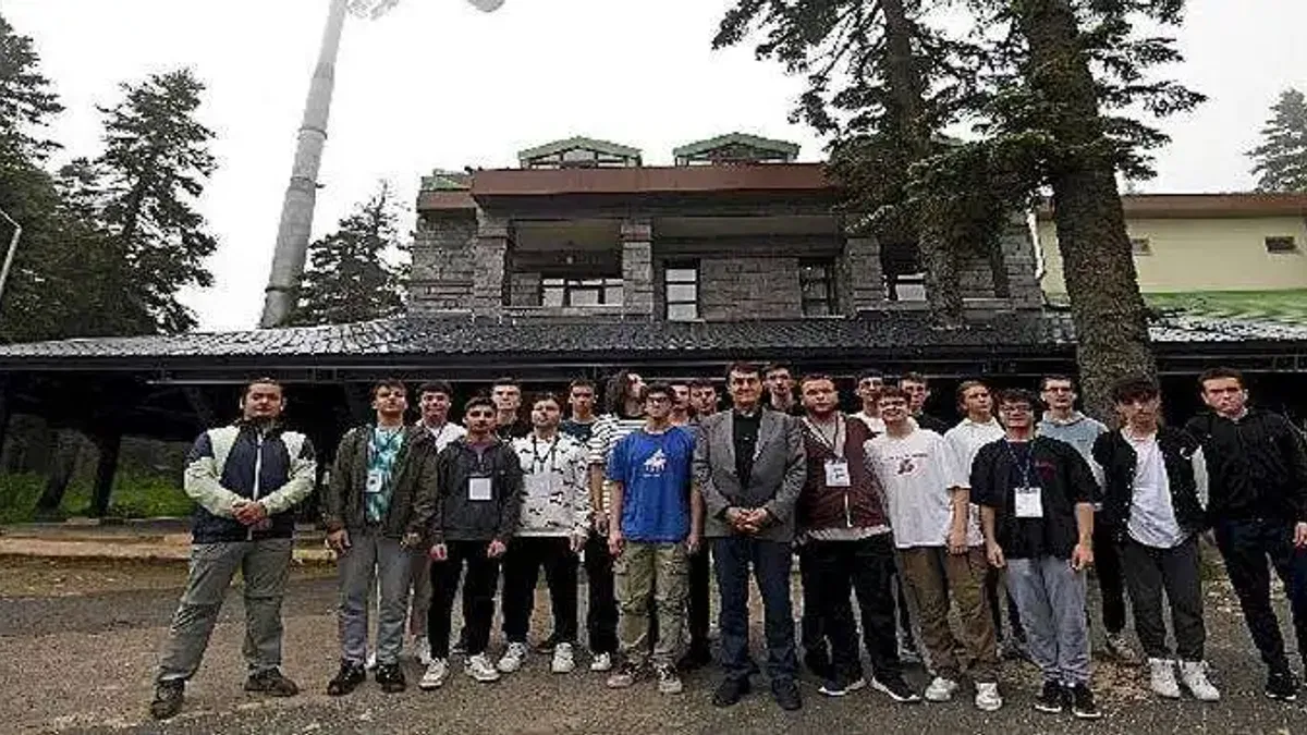Başarılı öğrenciler zirvede motivasyon kampında