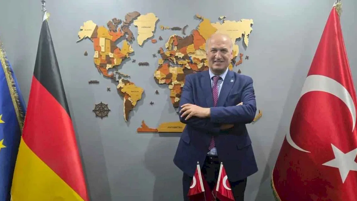 Gerontolog Dr. Kemal Aydın'a büyük onur