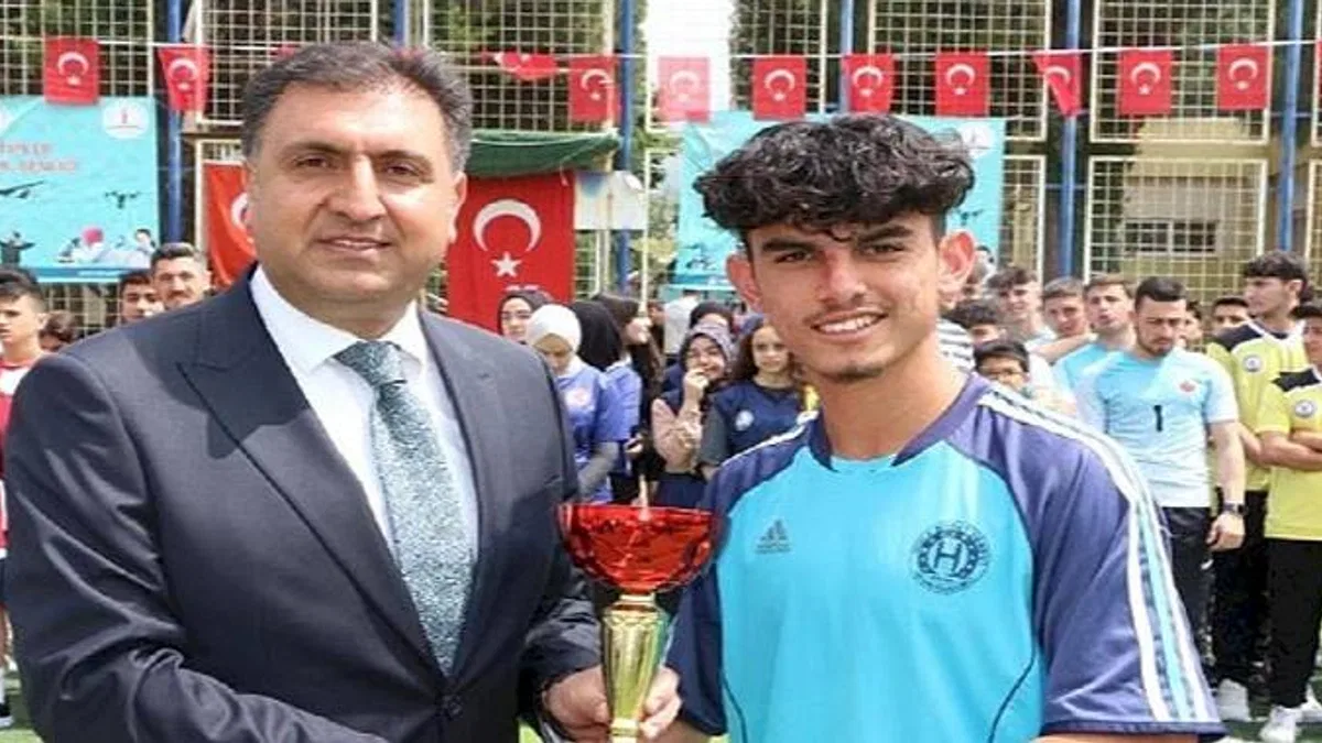 İzmir İmam Hatipler 2. Bilim, Teknoloji, Kültür, Sanat ve Spor Şenliği