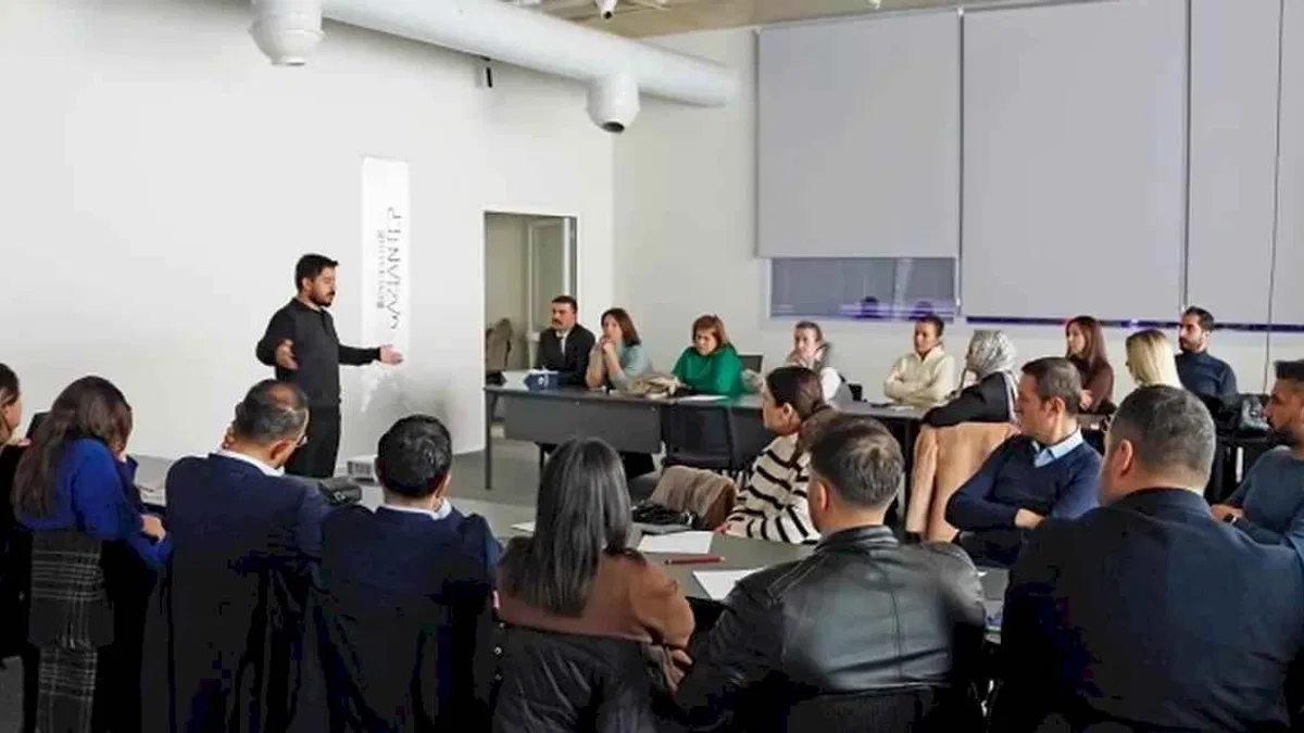Gaziantep Büyükşehir'den personellerine yapay zeka eğitimi