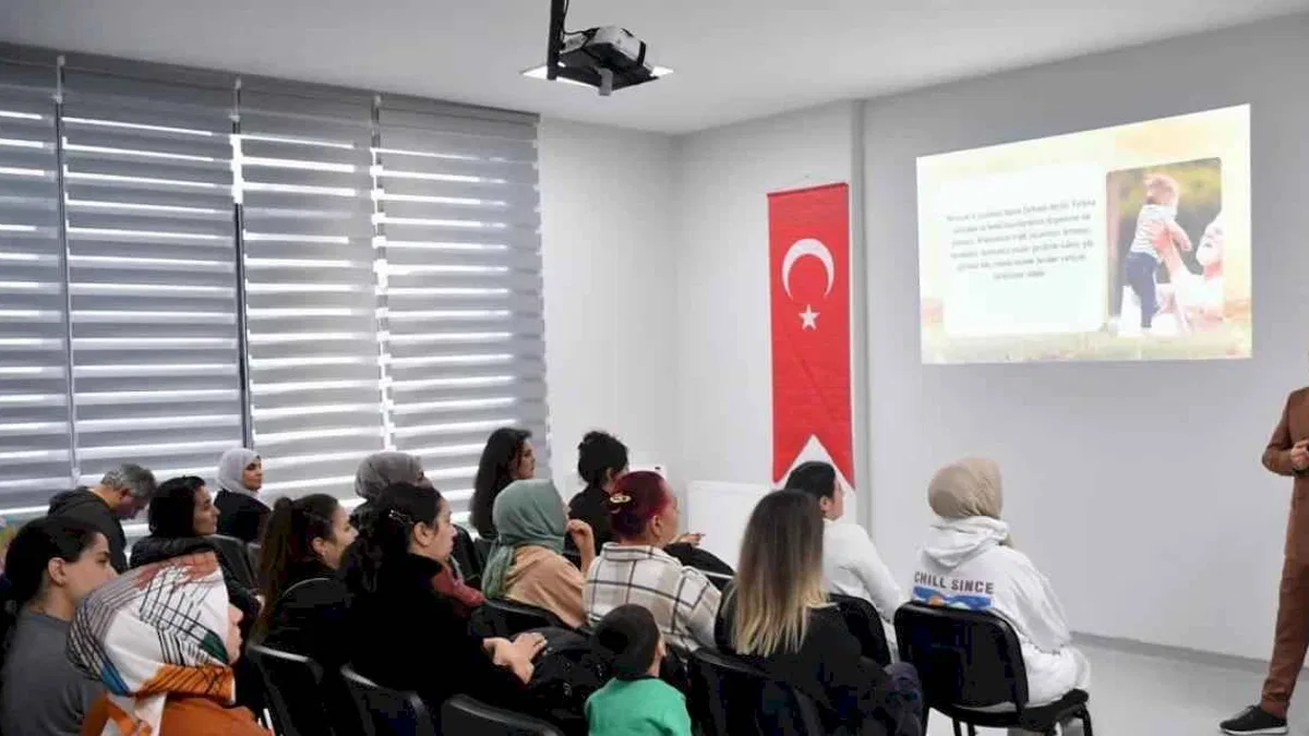 İstanbul Beylikdüzü’nde “Nesiller Arası Aktarım” semineri düzenlendi