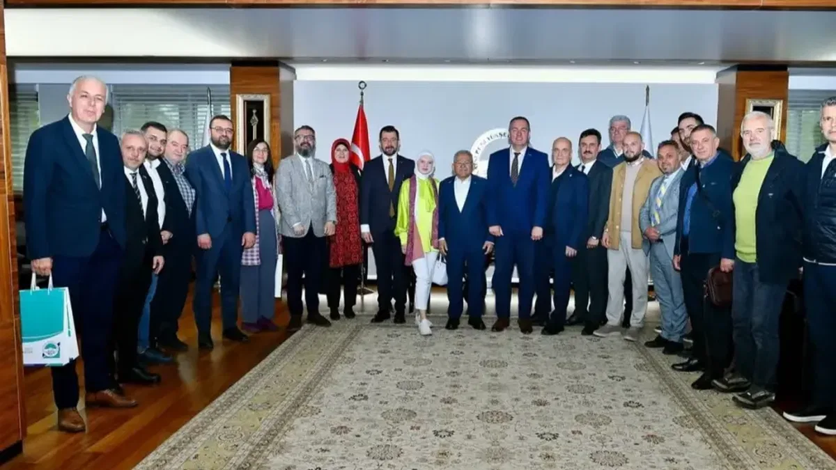Bosna Hersek Dostluk Köprüleri Derneği'nden Büyükkılıç'a ziyaret
