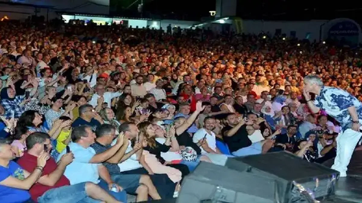 Efsanelerden Bursa'da nostalji dolu akşam