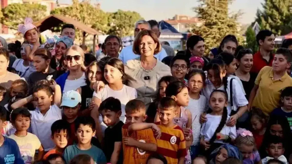 Eskişehir’de mahalle şenliği miniklere neşe getirdi