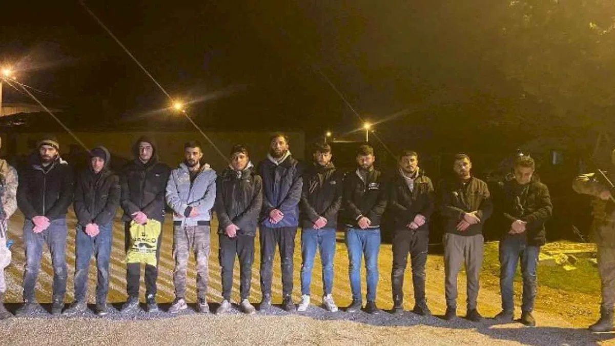 Edirne'de Jandarma 27 kaçak göçmeni yakaladı