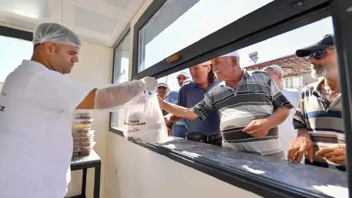 Mersin’de 'Mahalle Mutfakları' dayanışmanın simgesi oldu