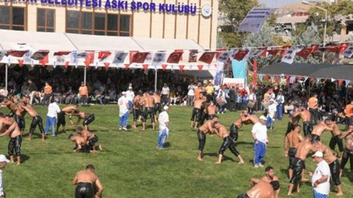 Başkent er meydanına döndü