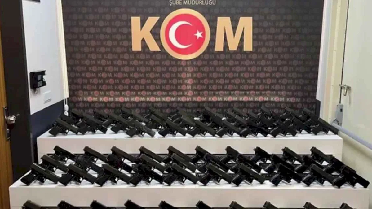 Afyonkarahisar'da binlerce silah ele geçirildi