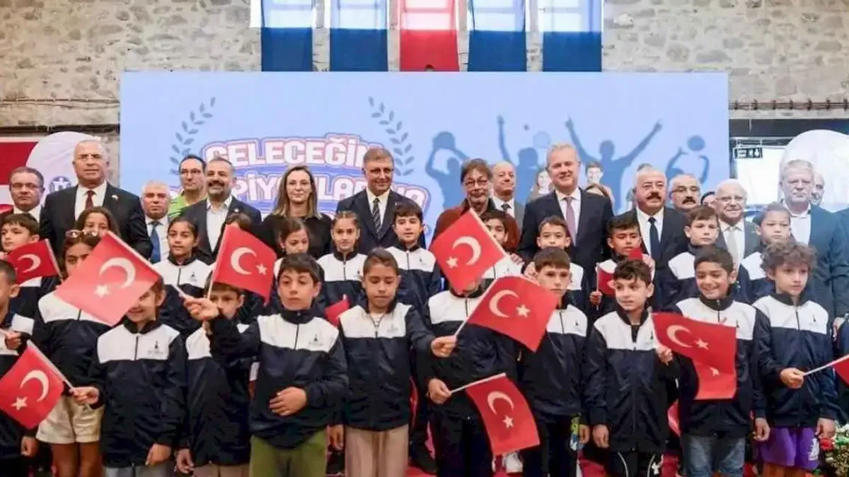 Başkan Tugay 'Geleceğin Şampiyonları' projesini tanıttı