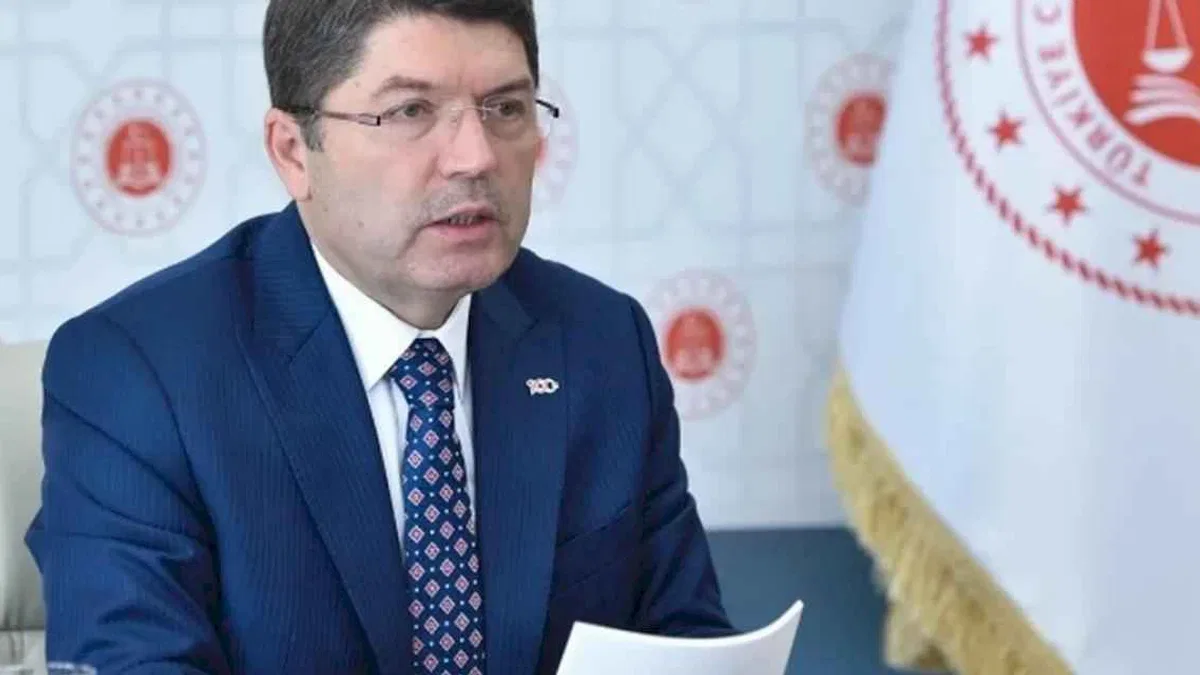 Bakan Tunç: Terör propagandasına 15 tutuklama