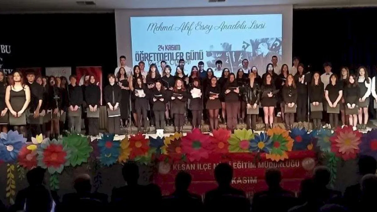 Edirne Keşan'da 24 Kasım Öğretmenler Günü kutlandı