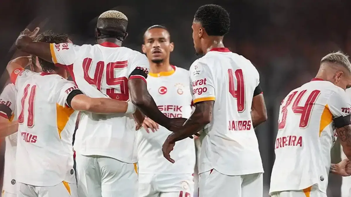 İstanbul Başakşehir 2-3 Galatasaray (Maç Sonucu) Aslan Başakşehir'de hata yapmadı!