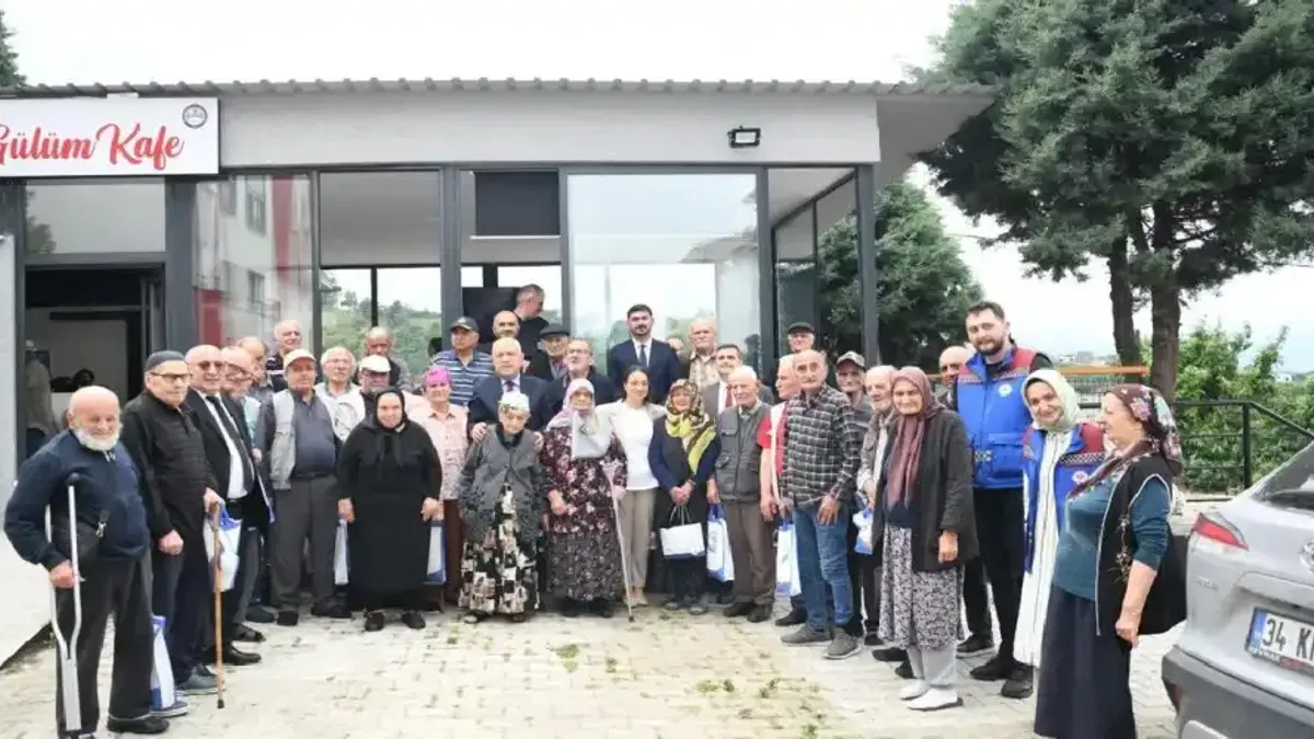 Trabzon'da huzurevi sakinlerine anlamlı ziyaret
