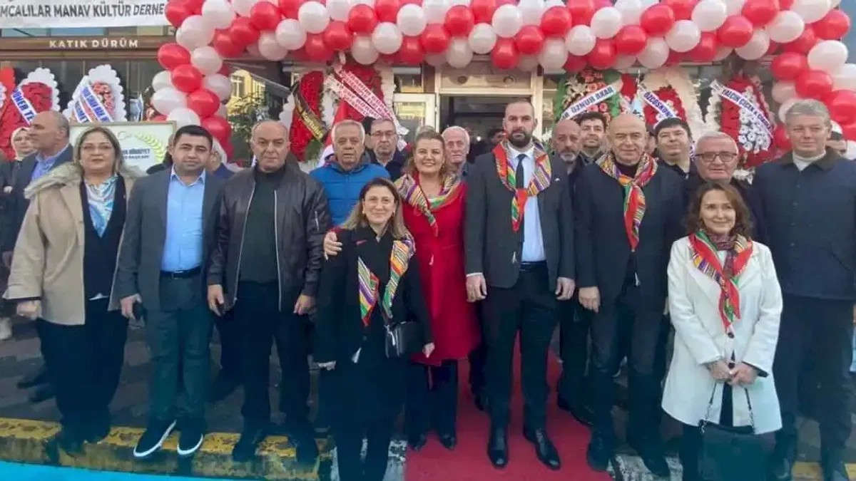 Başkan Hürriyet, Manav hemşerilerinin açılış heyecanına ortak oldu