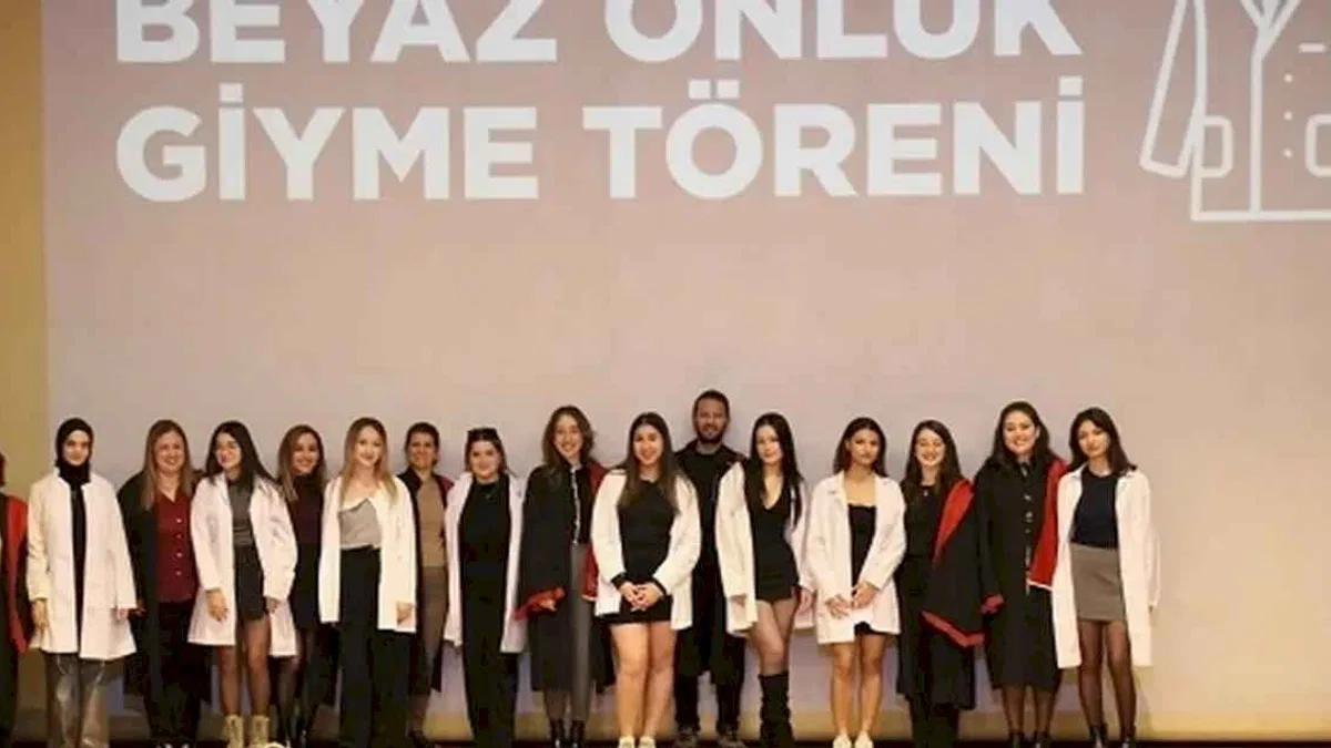 BİLGİ Sağlık öğrencileri beyaz önlüklerini giydi