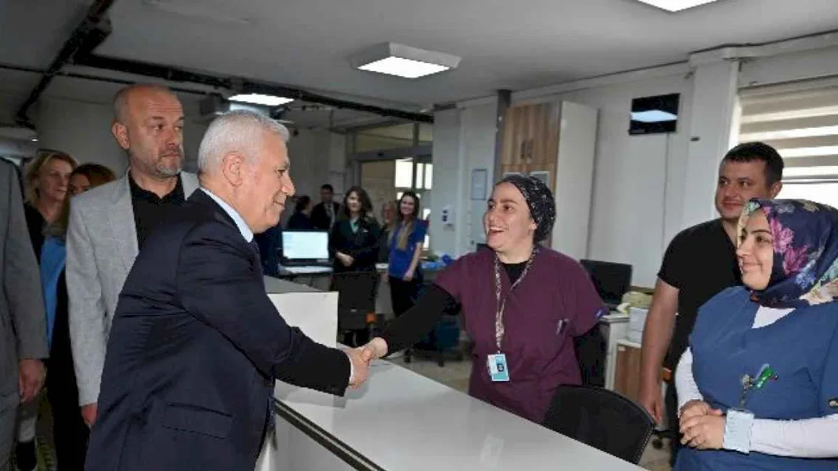 Başkan Bozbey’den hastane ziyareti