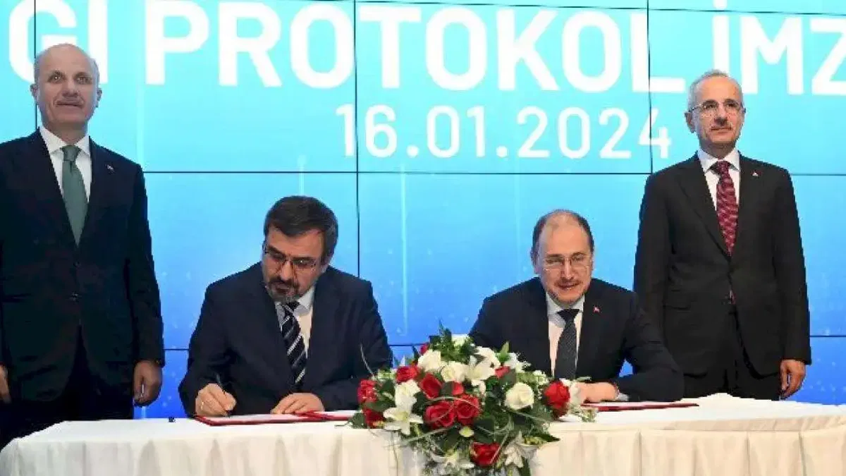 Bakan Uraloğlu: Dünyanın yakıtı 'veri' olacak!