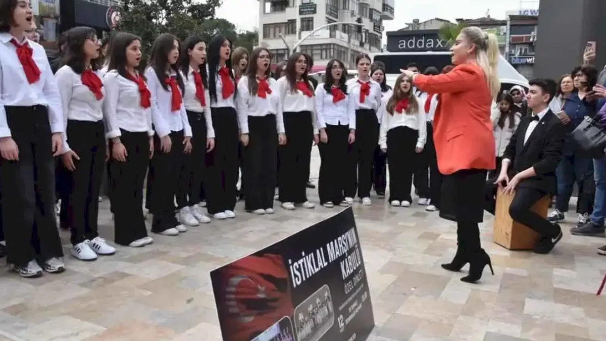 Manisa'da 12 Mart'a özel dinleti