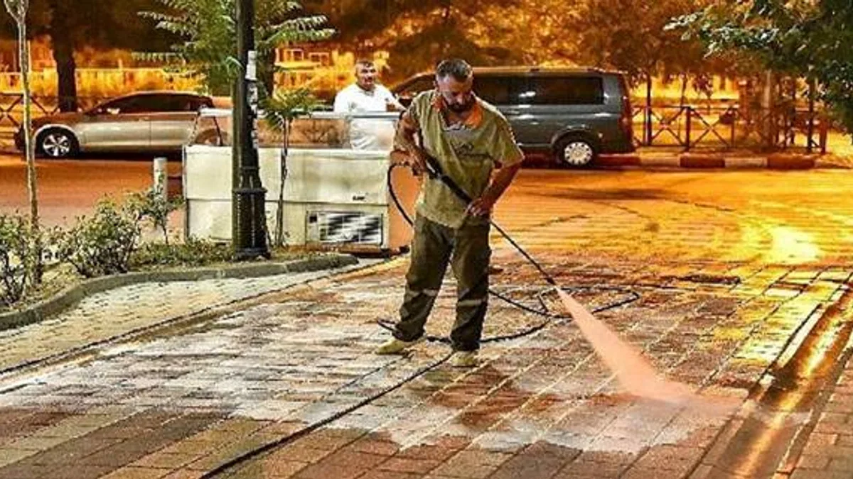 Kemalpaşa'da temizlik çalışmaları hız kesmiyor