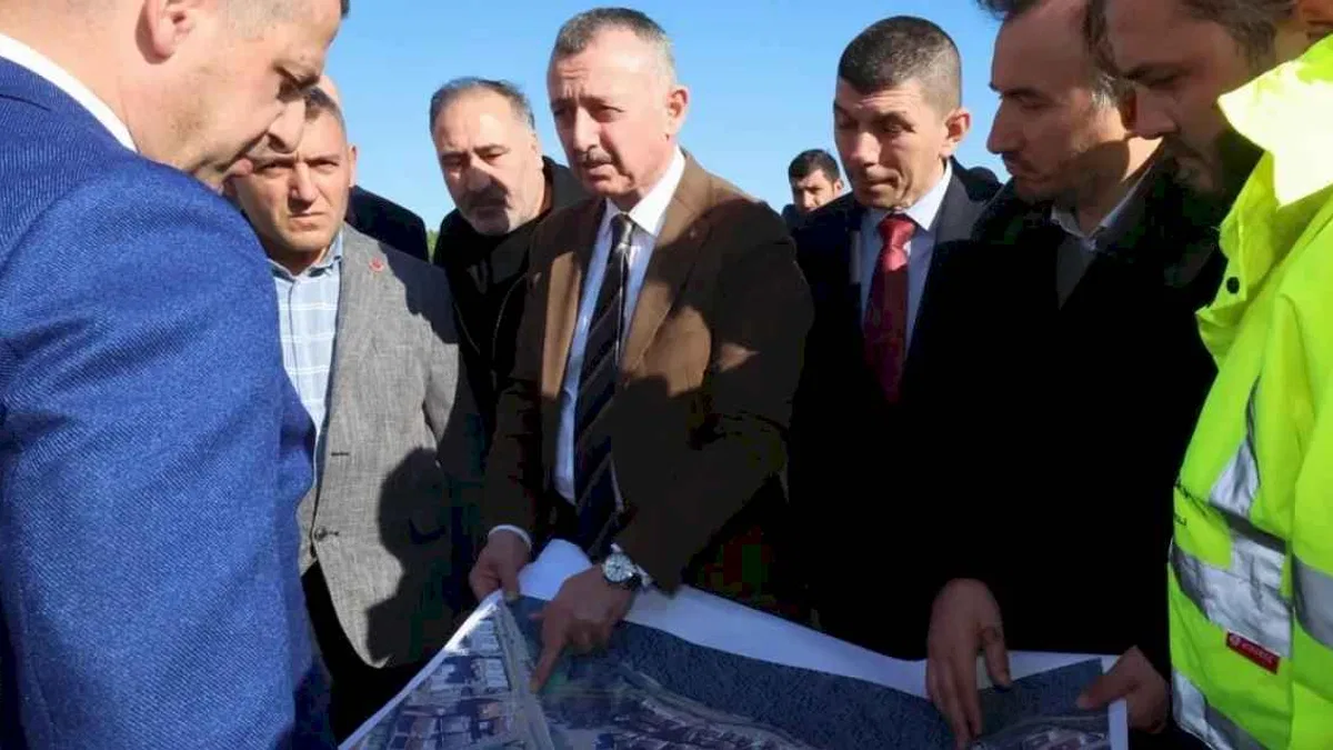 Başkan Büyükakın, Gebze'deki yol çalışmalarını inceledi