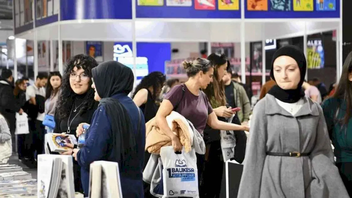 Balıkesir Kitap Fuarı’na yoğun ilgi