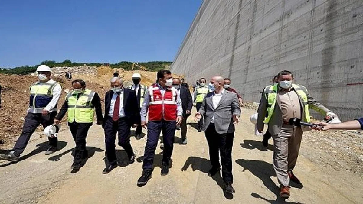 Bir kez daha sekteye uğradı