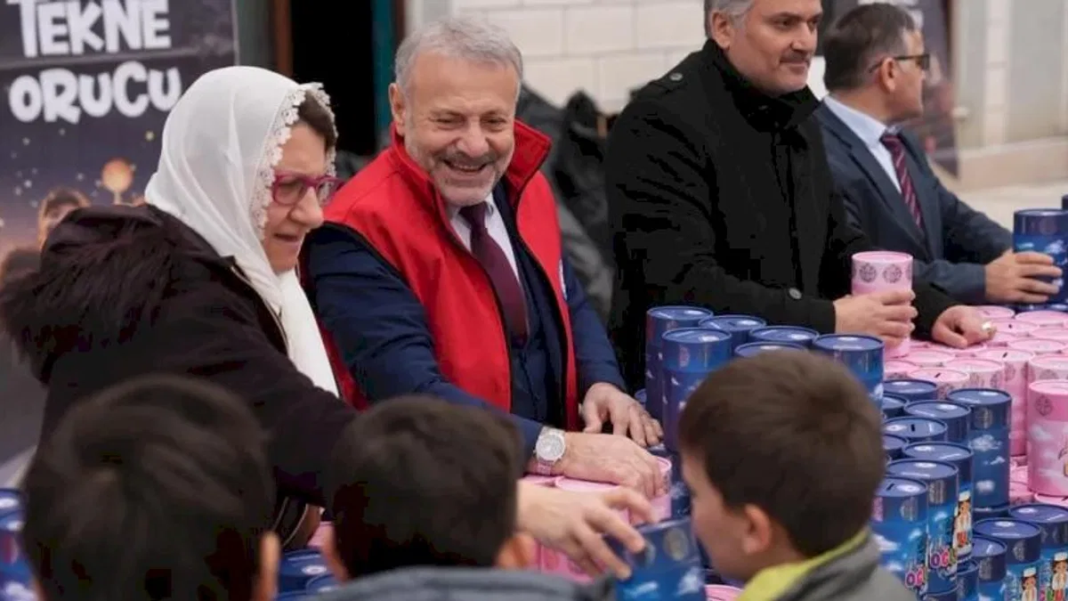 Trabzon'da binlerce çocuk Ramazan’ı 'Tekne Orucu'yla tanıdı