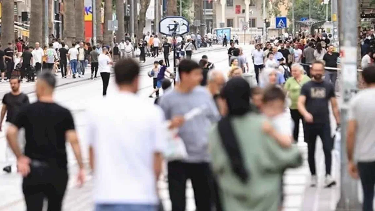 Denizli’nin kalbi yine bulvarlarda attı