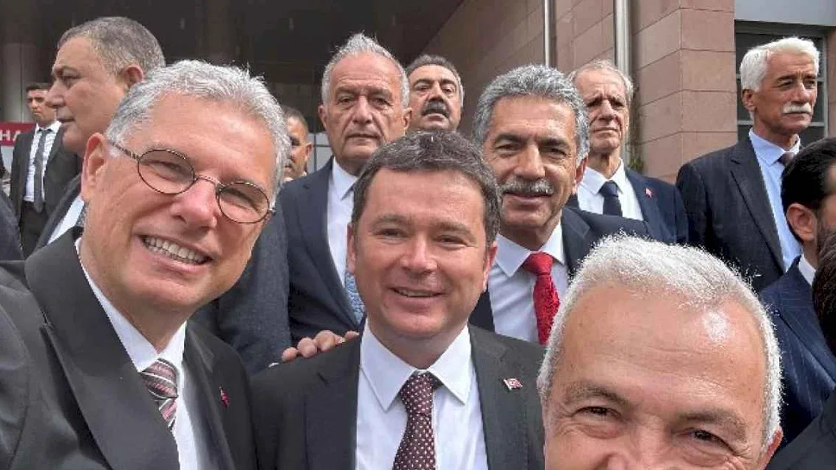Başkan Şadi Özdemir CHP Yerel Yönetimler Çalıştayı’na katıldı